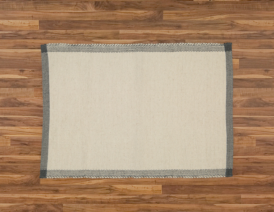 Bathmat Pebble Weave, Natural with a Charcoal Border