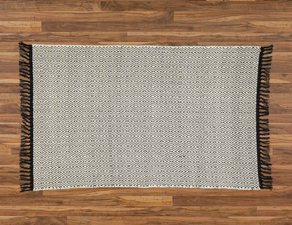 Cotton Dhurrie Natural Diamond Pattern on a Black Warp