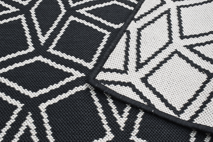 RHOMBUS BLACK